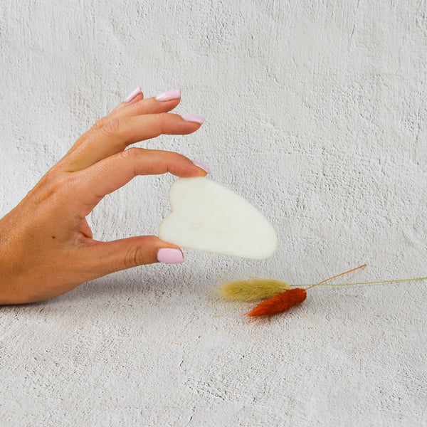 Gua Sha en pierre de Jade Blanc – Image 2